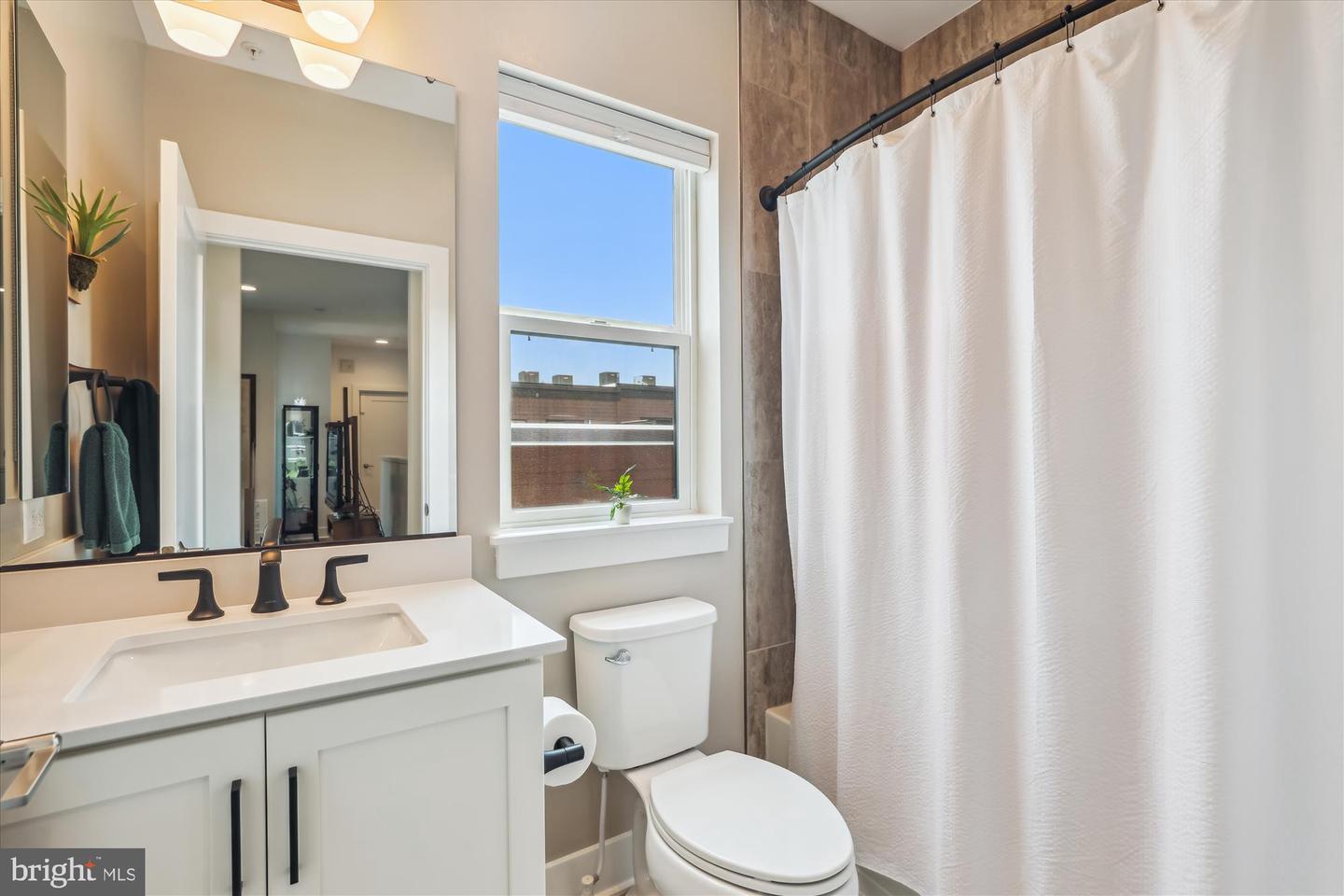 3538 SUTTON HEIGHTS CIR, FAIRFAX, Virginia 22031, 3 Bedrooms Bedrooms, ,3 BathroomsBathrooms,Residential,For sale,3538 SUTTON HEIGHTS CIR,VAFC2006478 MLS # VAFC2006478