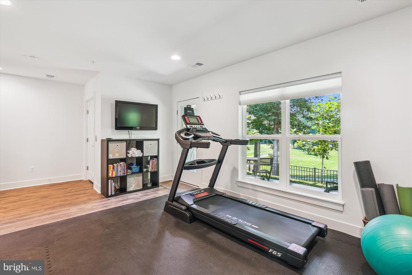 3538 SUTTON HEIGHTS CIR, FAIRFAX, Virginia 22031, 3 Bedrooms Bedrooms, ,3 BathroomsBathrooms,Residential,For sale,3538 SUTTON HEIGHTS CIR,VAFC2006478 MLS # VAFC2006478