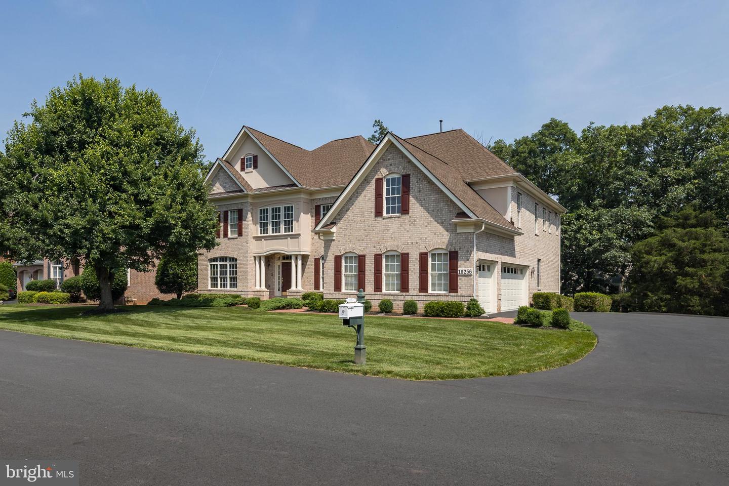 18256 SHINNIECOCK HILLS PL, LEESBURG, Virginia 20176, 6 Bedrooms Bedrooms, ,4 BathroomsBathrooms,Residential,For sale,18256 SHINNIECOCK HILLS PL,VALO2099718 MLS # VALO2099718