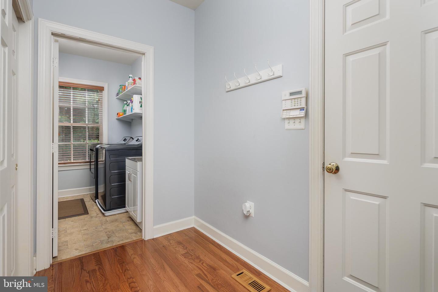 18256 SHINNIECOCK HILLS PL, LEESBURG, Virginia 20176, 6 Bedrooms Bedrooms, ,4 BathroomsBathrooms,Residential,For sale,18256 SHINNIECOCK HILLS PL,VALO2099718 MLS # VALO2099718