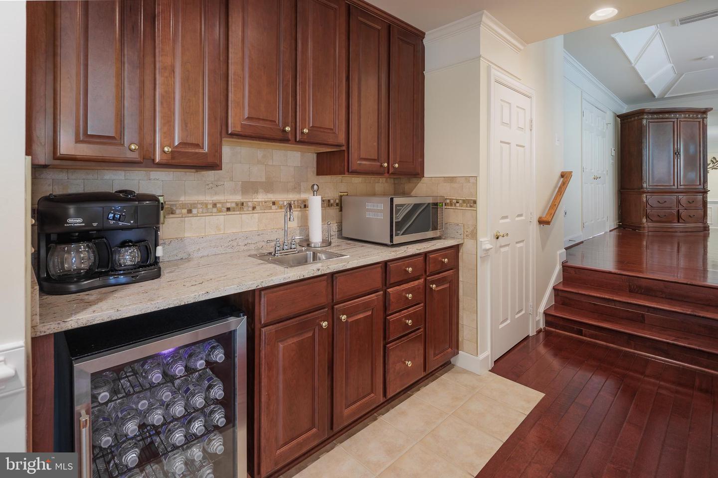 18256 SHINNIECOCK HILLS PL, LEESBURG, Virginia 20176, 6 Bedrooms Bedrooms, ,4 BathroomsBathrooms,Residential,For sale,18256 SHINNIECOCK HILLS PL,VALO2099718 MLS # VALO2099718