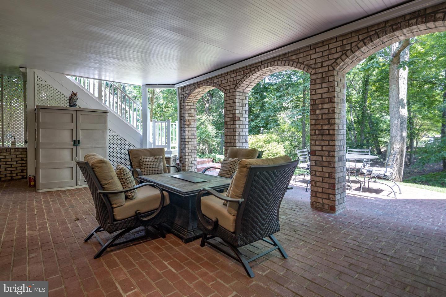 18256 SHINNIECOCK HILLS PL, LEESBURG, Virginia 20176, 6 Bedrooms Bedrooms, ,4 BathroomsBathrooms,Residential,For sale,18256 SHINNIECOCK HILLS PL,VALO2099718 MLS # VALO2099718