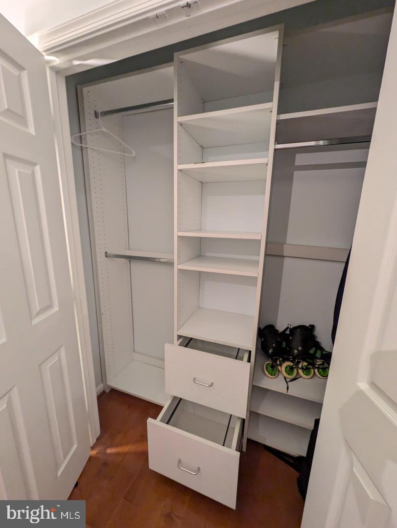 1720 LAKE SHORE CREST DR #34, RESTON, Virginia 20190, 2 Bedrooms Bedrooms, ,1 BathroomBathrooms,Residential,For sale,1720 LAKE SHORE CREST DR #34,VAFX2247910 MLS # VAFX2247910