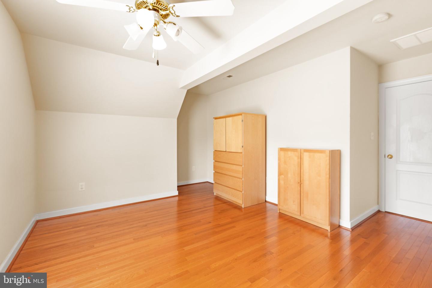 10707 TRICIA PL, FREDERICKSBURG, Virginia 22408, 5 Bedrooms Bedrooms, ,3 BathroomsBathrooms,Residential,For sale,10707 TRICIA PL,VASP2033982 MLS # VASP2033982