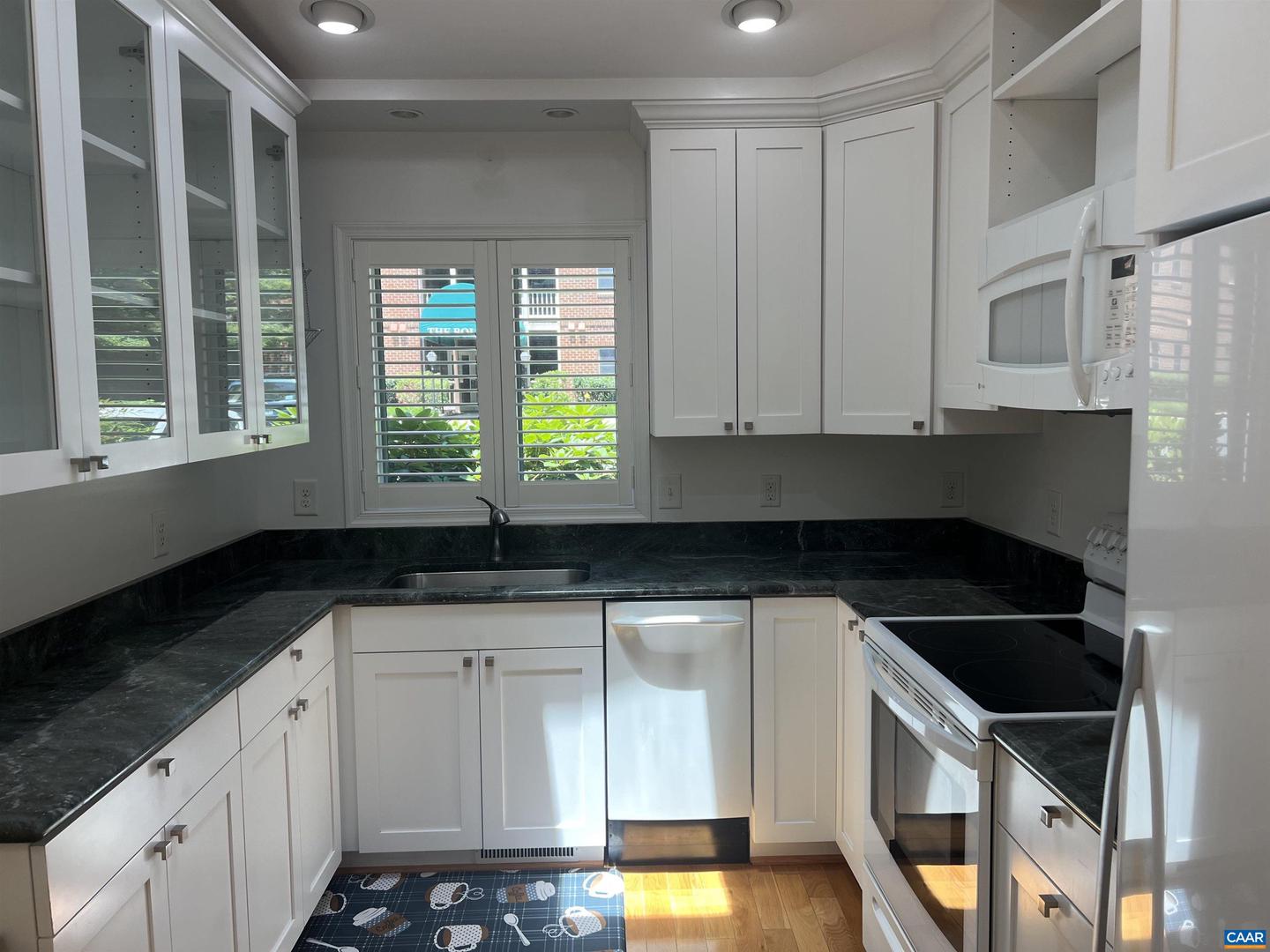 1303 BRANCHLANDS DR, CHARLOTTESVILLE, Virginia 22901, 3 Bedrooms Bedrooms, ,3 BathroomsBathrooms,Residential,For sale,1303 BRANCHLANDS DR,665795 MLS # 665795