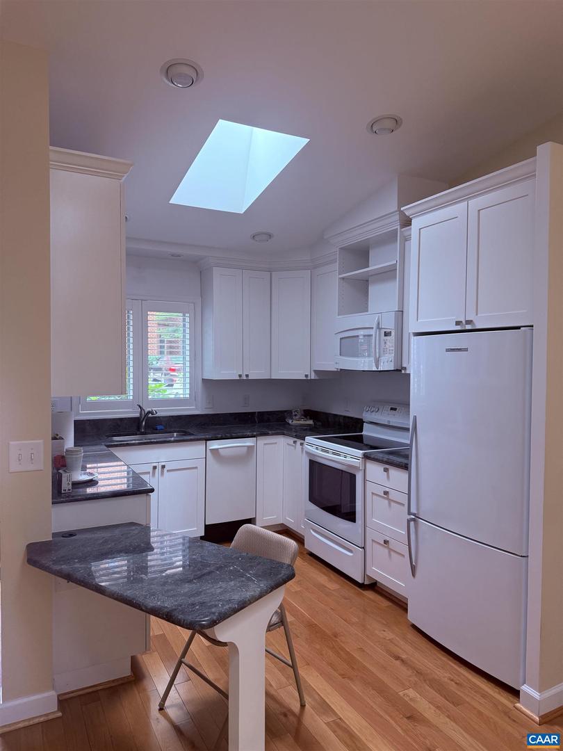 1303 BRANCHLANDS DR, CHARLOTTESVILLE, Virginia 22901, 3 Bedrooms Bedrooms, ,3 BathroomsBathrooms,Residential,For sale,1303 BRANCHLANDS DR,665795 MLS # 665795