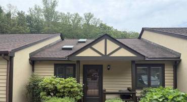 1303 BRANCHLANDS DR, CHARLOTTESVILLE, Virginia 22901, 3 Bedrooms Bedrooms, ,3 BathroomsBathrooms,Residential,For sale,1303 BRANCHLANDS DR,665795 MLS # 665795