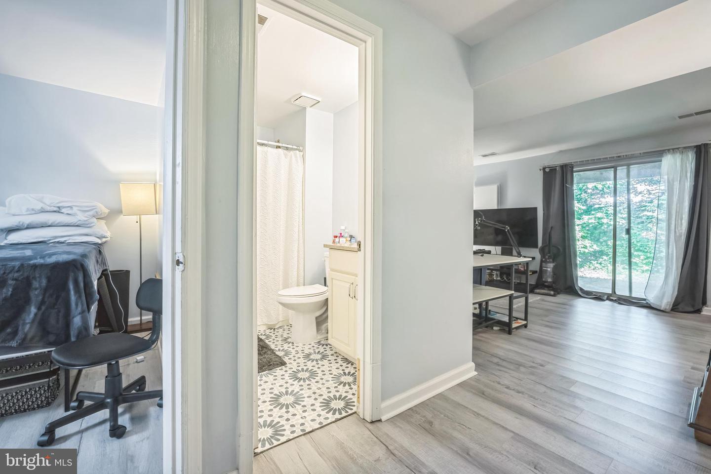 15198 WENTWOOD LN, WOODBRIDGE, Virginia 22191, 4 Bedrooms Bedrooms, ,3 BathroomsBathrooms,Residential,For sale,15198 WENTWOOD LN,VAPW2097226 MLS # VAPW2097226