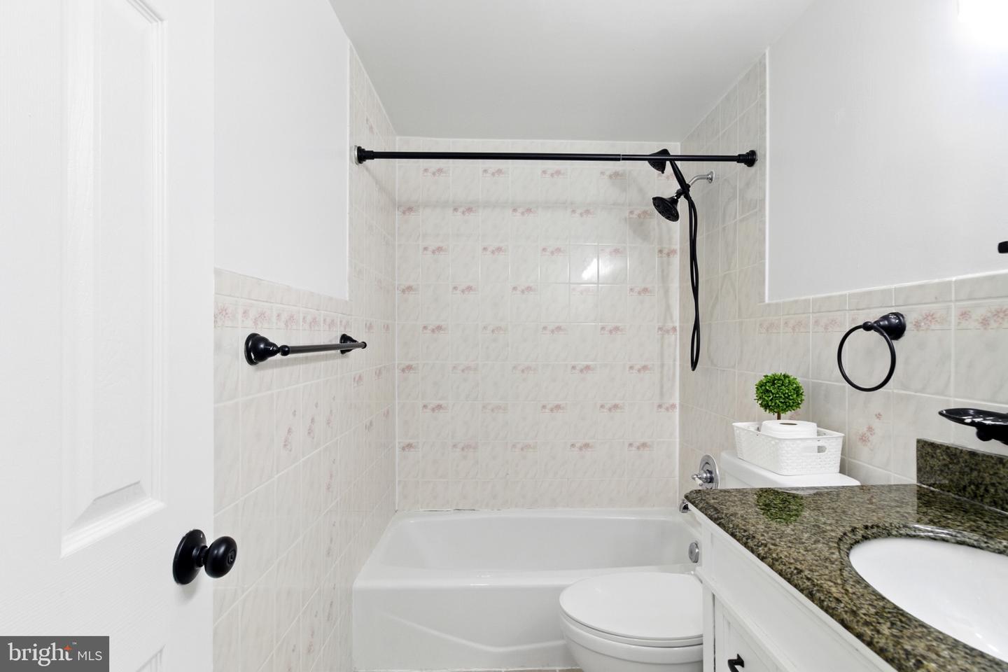 13727 MAHONEY DR, WOODBRIDGE, Virginia 22193, 3 Bedrooms Bedrooms, ,1 BathroomBathrooms,Residential,For sale,13727 MAHONEY DR,VAPW2097228 MLS # VAPW2097228