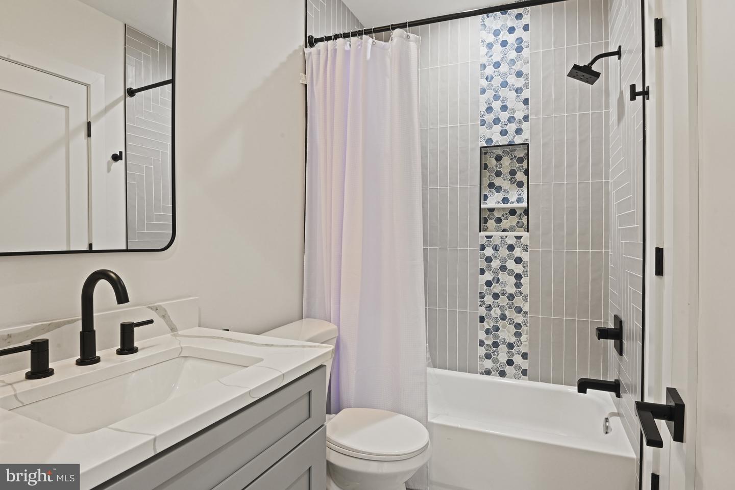 1206 COTTAGE ST SW, VIENNA, Virginia 22180, 5 Bedrooms Bedrooms, ,4 BathroomsBathrooms,Residential,For sale,1206 COTTAGE ST SW,VAFX2247946 MLS # VAFX2247946