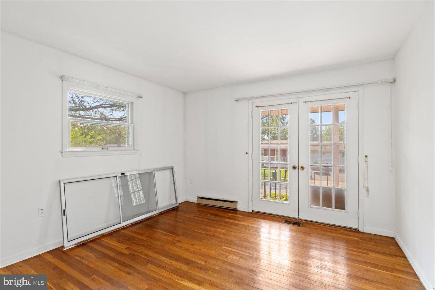 1605 N AMELIA ST, STERLING, Virginia 20164, 3 Bedrooms Bedrooms, ,3 BathroomsBathrooms,Residential,For sale,1605 N AMELIA ST,VALO2099732 MLS # VALO2099732