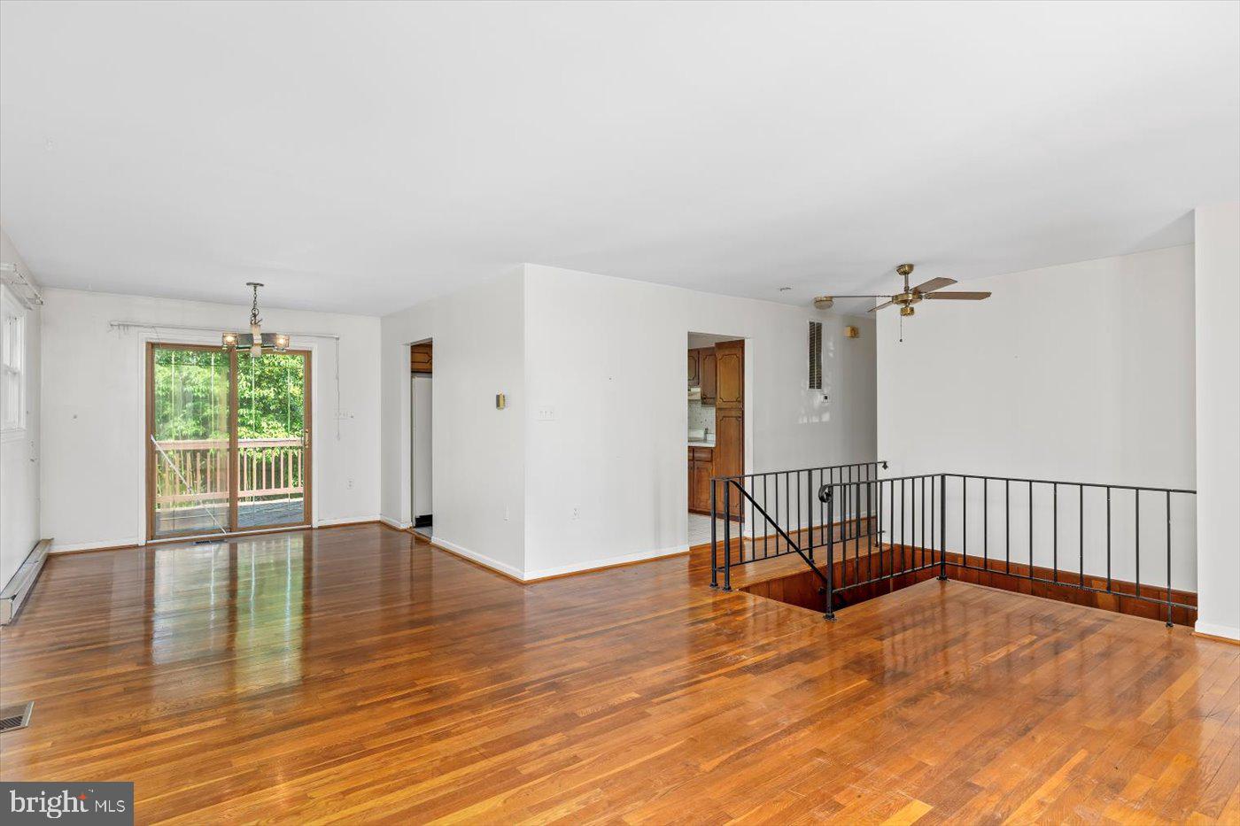 1605 N AMELIA ST, STERLING, Virginia 20164, 3 Bedrooms Bedrooms, ,3 BathroomsBathrooms,Residential,For sale,1605 N AMELIA ST,VALO2099732 MLS # VALO2099732