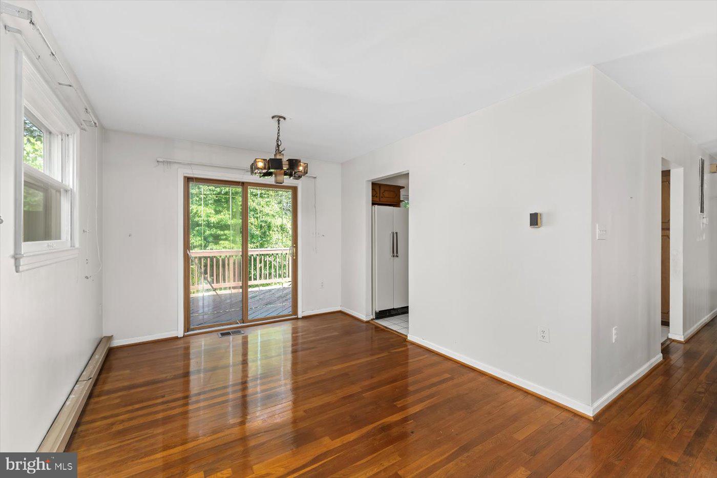 1605 N AMELIA ST, STERLING, Virginia 20164, 3 Bedrooms Bedrooms, ,3 BathroomsBathrooms,Residential,For sale,1605 N AMELIA ST,VALO2099732 MLS # VALO2099732