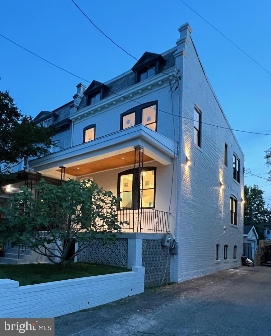 4112 5TH ST NW, WASHINGTON, District Of Columbia 20011, 6 Bedrooms Bedrooms, ,3 BathroomsBathrooms,Residential,For sale,4112 5TH ST NW,DCDC2204334 MLS # DCDC2204334