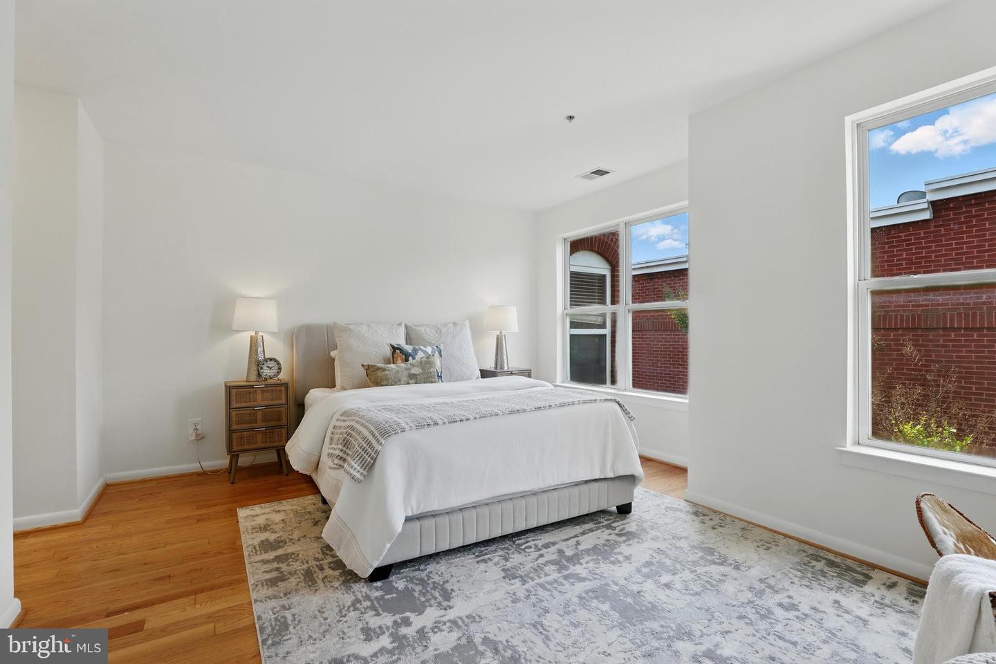 2127 12TH PL NW, WASHINGTON, District Of Columbia 20009, 3 Bedrooms Bedrooms, ,3 BathroomsBathrooms,Residential,For sale,2127 12TH PL NW,DCDC2205352 MLS # DCDC2205352