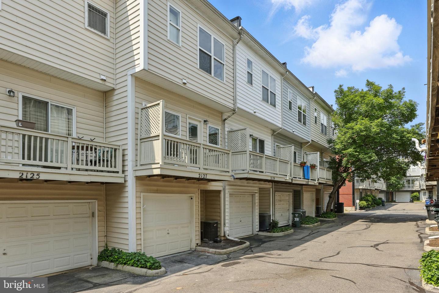 2127 12TH PL NW, WASHINGTON, District Of Columbia 20009, 3 Bedrooms Bedrooms, ,3 BathroomsBathrooms,Residential,For sale,2127 12TH PL NW,DCDC2205352 MLS # DCDC2205352
