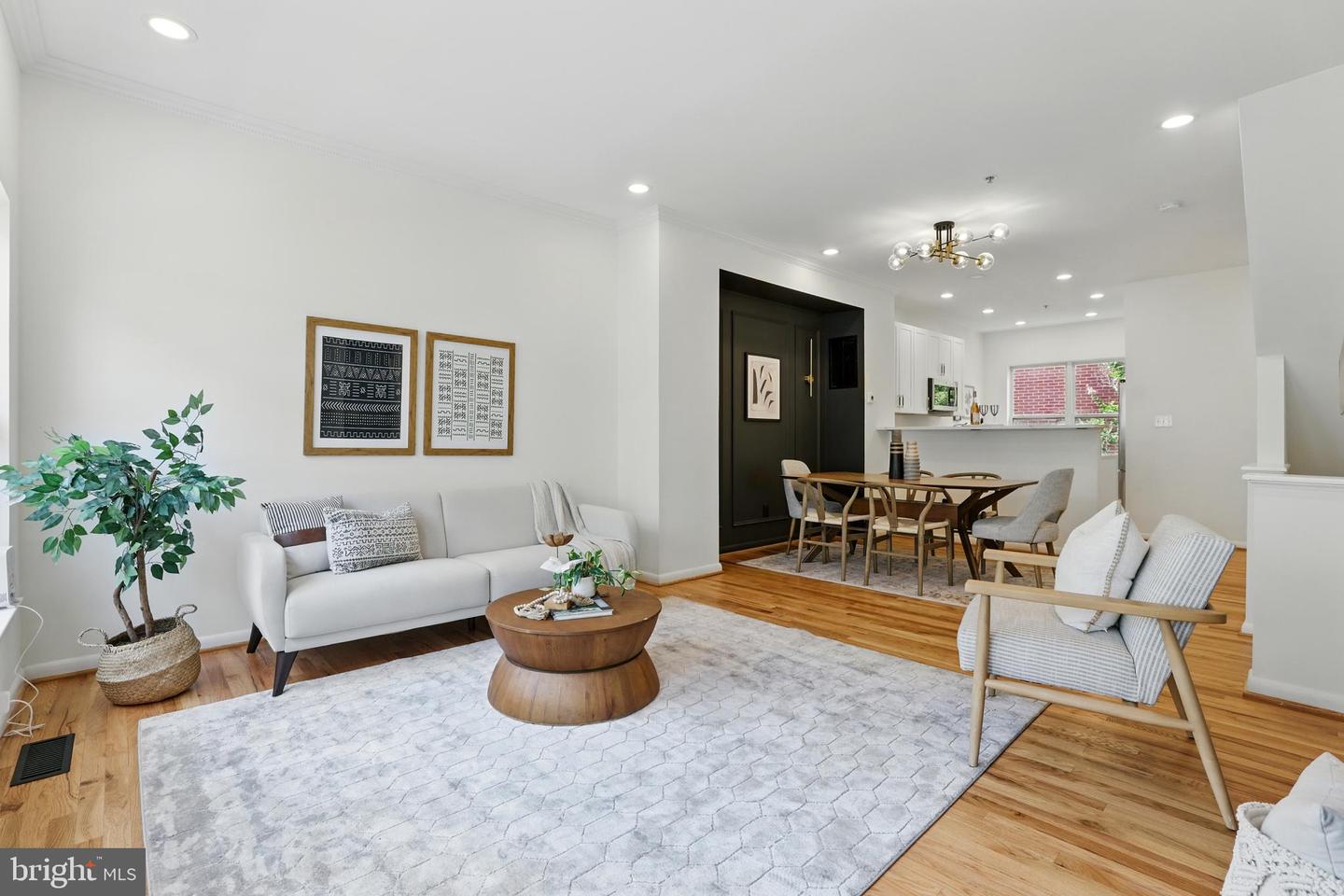 2127 12TH PL NW, WASHINGTON, District Of Columbia 20009, 3 Bedrooms Bedrooms, ,3 BathroomsBathrooms,Residential,For sale,2127 12TH PL NW,DCDC2205352 MLS # DCDC2205352