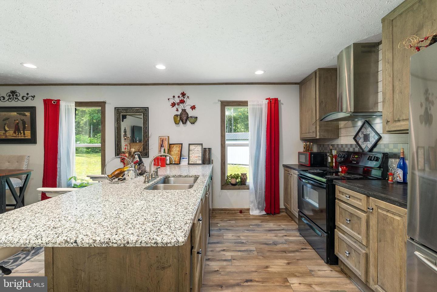 2749 E LEE HWY, NEW MARKET, Virginia 22844, 4 Bedrooms Bedrooms, ,2 BathroomsBathrooms,Residential,For sale,2749 E LEE HWY,VASH2011708 MLS # VASH2011708