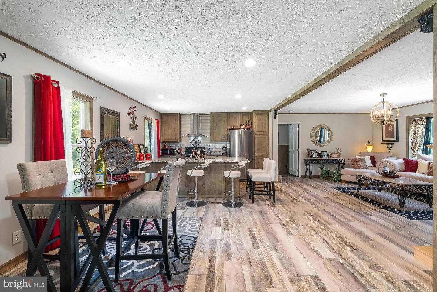 2749 E LEE HWY, NEW MARKET, Virginia 22844, 4 Bedrooms Bedrooms, ,2 BathroomsBathrooms,Residential,For sale,2749 E LEE HWY,VASH2011708 MLS # VASH2011708
