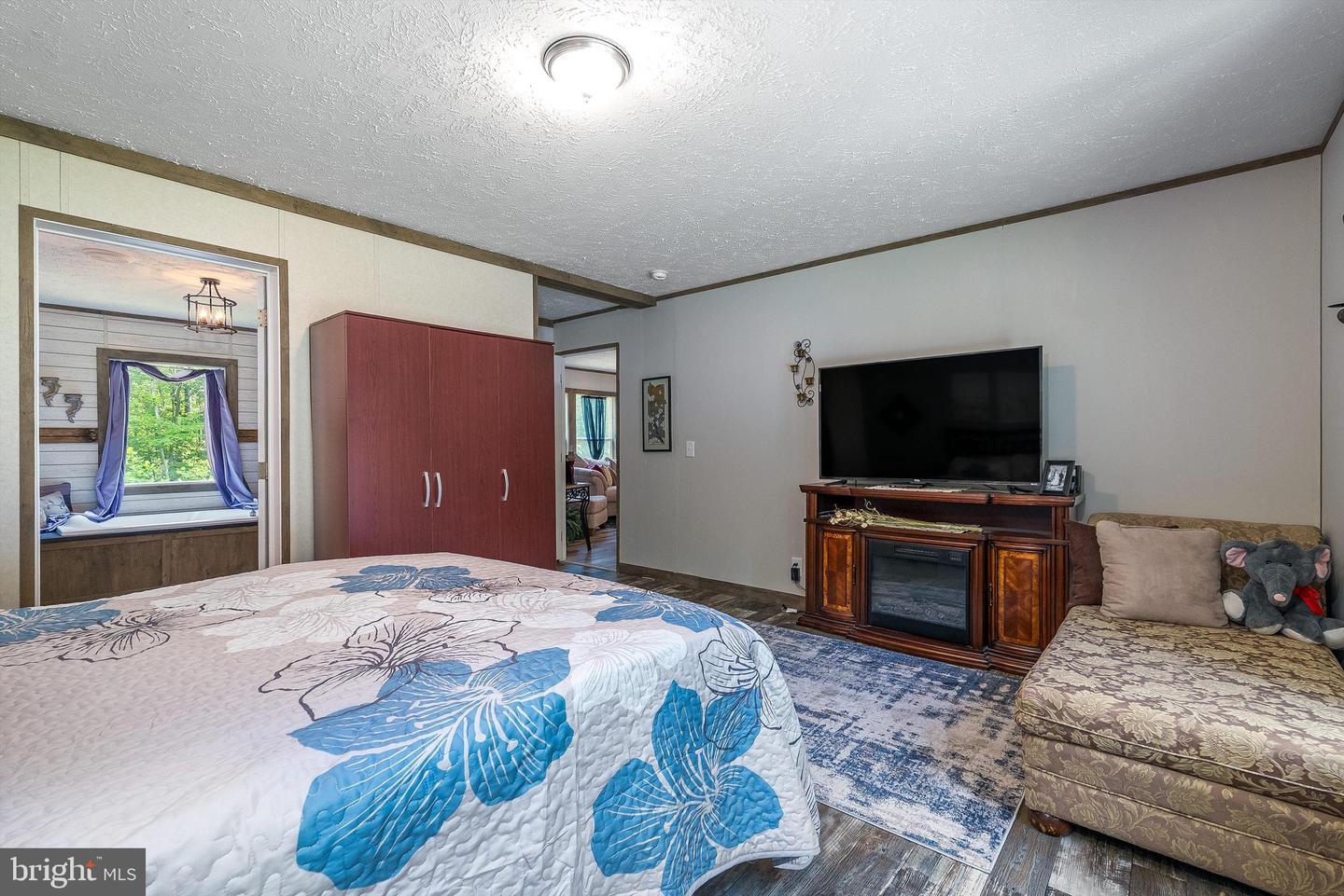 2749 E LEE HWY, NEW MARKET, Virginia 22844, 4 Bedrooms Bedrooms, ,2 BathroomsBathrooms,Residential,For sale,2749 E LEE HWY,VASH2011708 MLS # VASH2011708