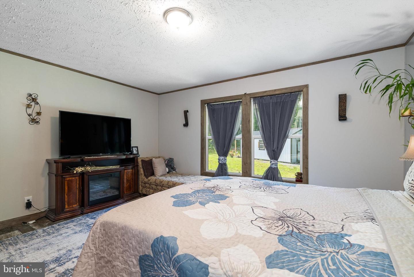 2749 E LEE HWY, NEW MARKET, Virginia 22844, 4 Bedrooms Bedrooms, ,2 BathroomsBathrooms,Residential,For sale,2749 E LEE HWY,VASH2011708 MLS # VASH2011708
