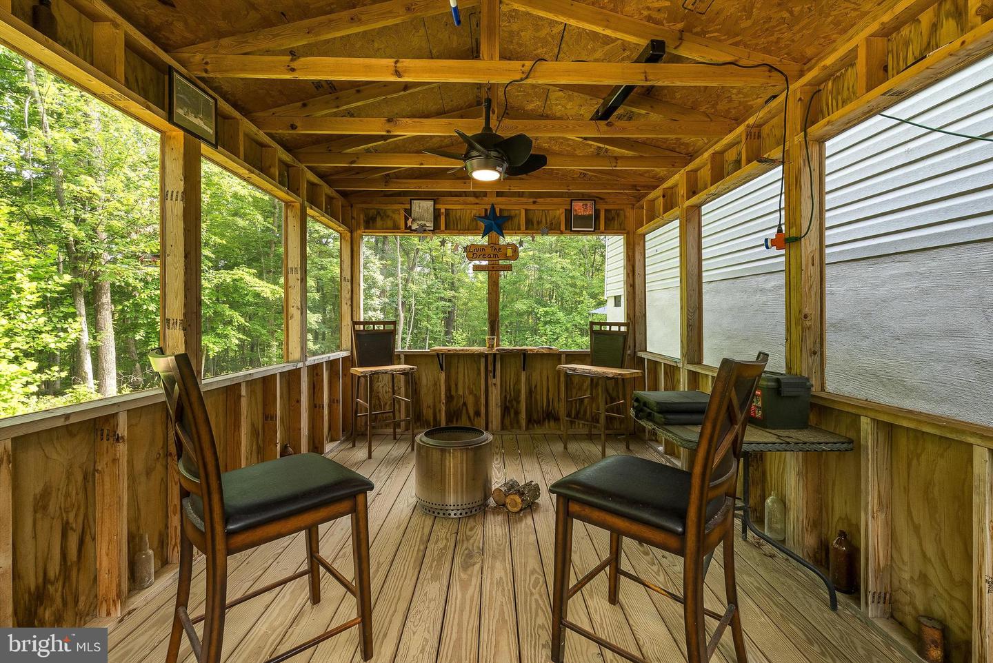 2749 E LEE HWY, NEW MARKET, Virginia 22844, 4 Bedrooms Bedrooms, ,2 BathroomsBathrooms,Residential,For sale,2749 E LEE HWY,VASH2011708 MLS # VASH2011708