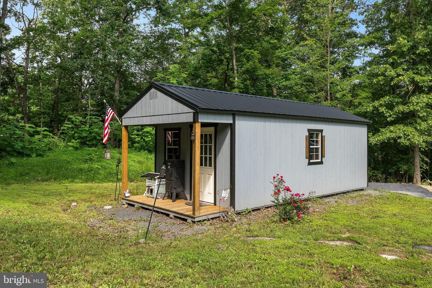 2749 E LEE HWY, NEW MARKET, Virginia 22844, 4 Bedrooms Bedrooms, ,2 BathroomsBathrooms,Residential,For sale,2749 E LEE HWY,VASH2011708 MLS # VASH2011708