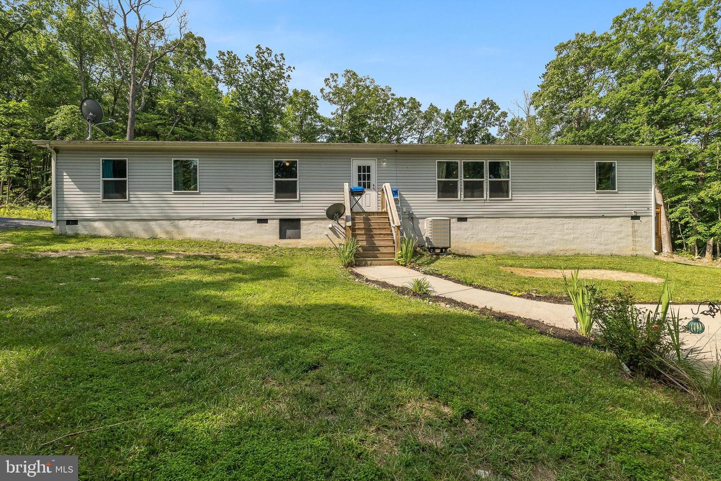 2749 E LEE HWY, NEW MARKET, Virginia 22844, 4 Bedrooms Bedrooms, ,2 BathroomsBathrooms,Residential,For sale,2749 E LEE HWY,VASH2011708 MLS # VASH2011708
