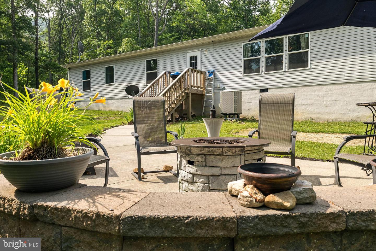 2749 E LEE HWY, NEW MARKET, Virginia 22844, 4 Bedrooms Bedrooms, ,2 BathroomsBathrooms,Residential,For sale,2749 E LEE HWY,VASH2011708 MLS # VASH2011708