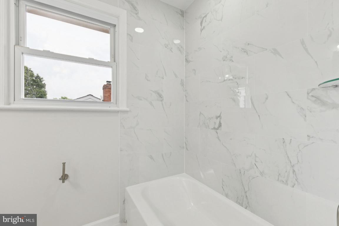 6087 8TH PL N, ARLINGTON, Virginia 22205, 4 Bedrooms Bedrooms, ,3 BathroomsBathrooms,Residential,For sale,6087 8TH PL N,VAAR2059266 MLS # VAAR2059266
