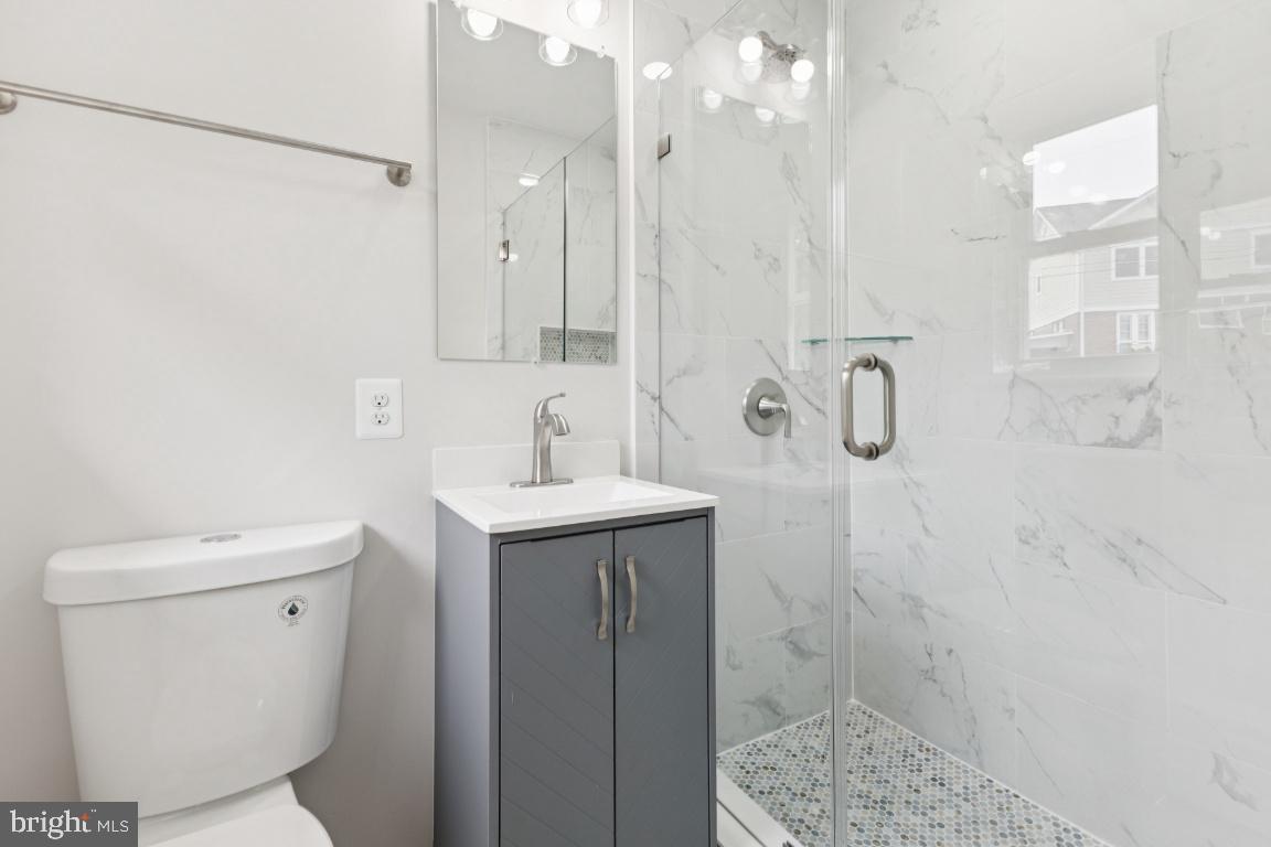 6087 8TH PL N, ARLINGTON, Virginia 22205, 4 Bedrooms Bedrooms, ,3 BathroomsBathrooms,Residential,For sale,6087 8TH PL N,VAAR2059266 MLS # VAAR2059266