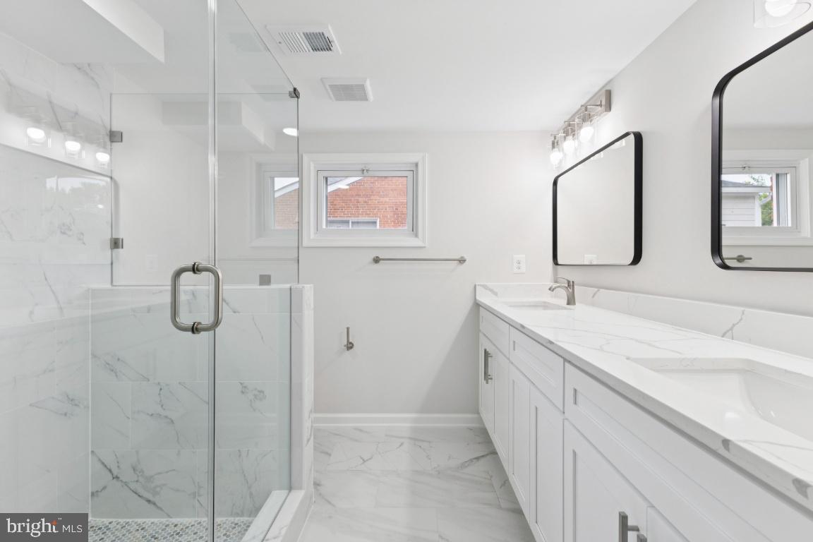 6087 8TH PL N, ARLINGTON, Virginia 22205, 4 Bedrooms Bedrooms, ,3 BathroomsBathrooms,Residential,For sale,6087 8TH PL N,VAAR2059266 MLS # VAAR2059266