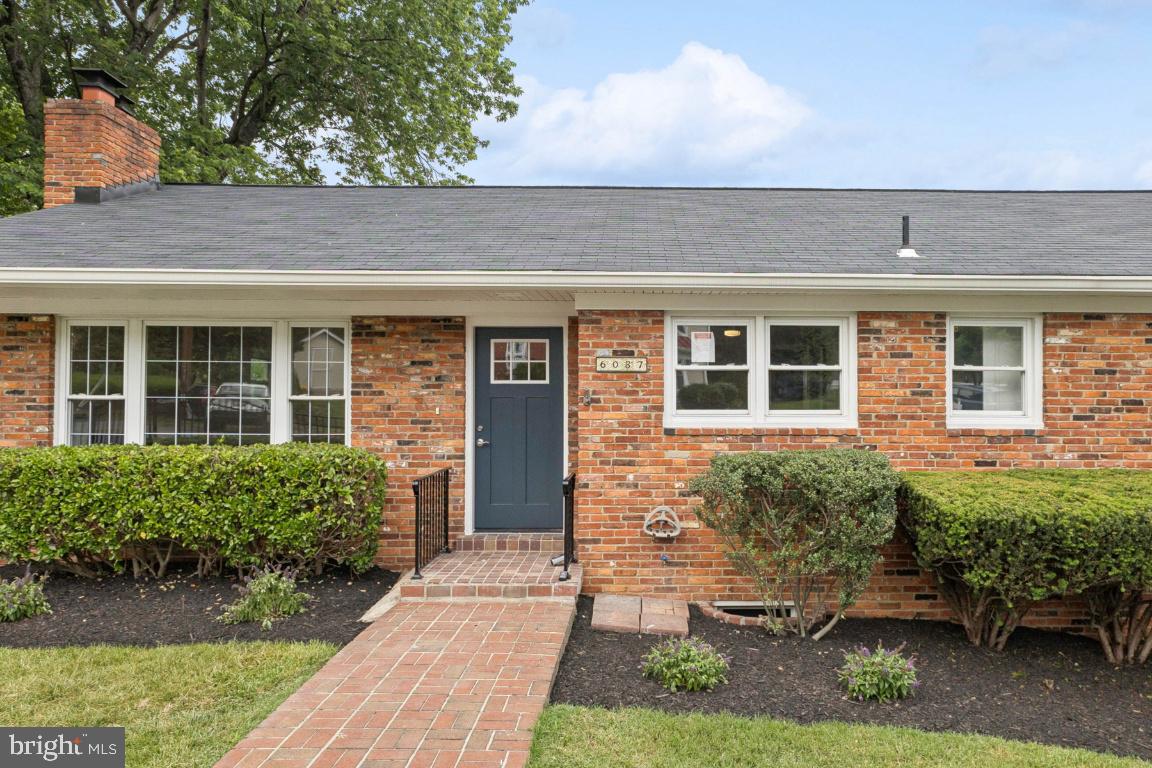 6087 8TH PL N, ARLINGTON, Virginia 22205, 4 Bedrooms Bedrooms, ,3 BathroomsBathrooms,Residential,For sale,6087 8TH PL N,VAAR2059266 MLS # VAAR2059266