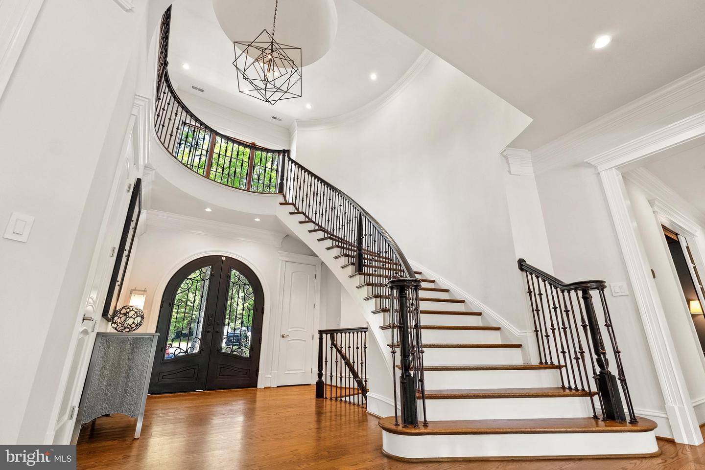 3801 52ND ST NW, WASHINGTON, District Of Columbia 20016, 6 Bedrooms Bedrooms, ,6 BathroomsBathrooms,Residential,For sale,3801 52ND ST NW,DCDC2206144 MLS # DCDC2206144