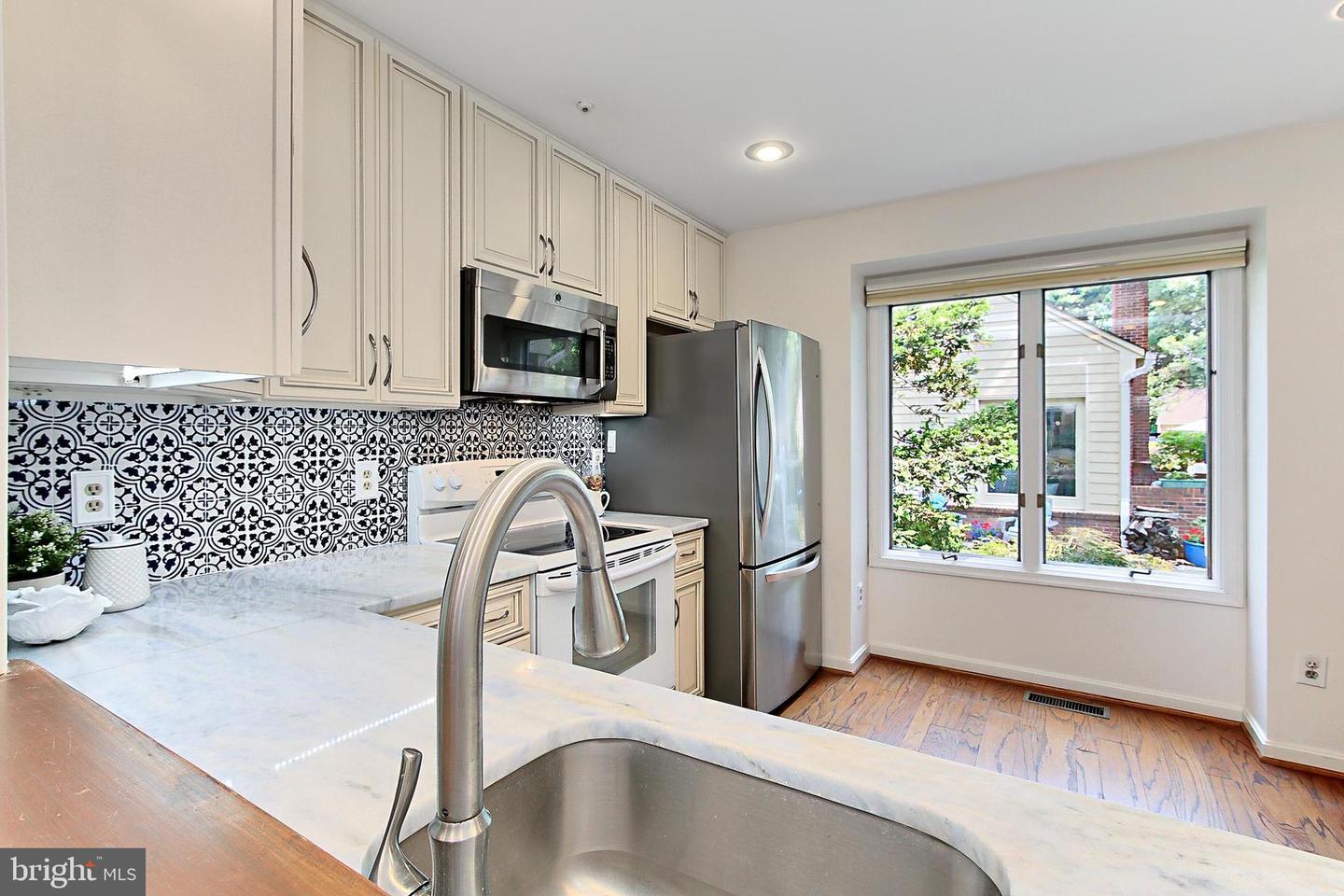 12511 N LAKE CT, FAIRFAX, Virginia 22033, 3 Bedrooms Bedrooms, ,3 BathroomsBathrooms,Residential,For sale,12511 N LAKE CT,VAFX2247956 MLS # VAFX2247956