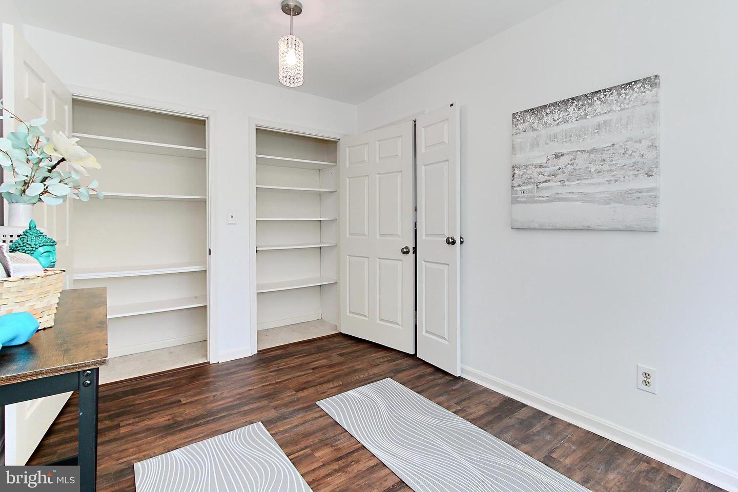 12511 N LAKE CT, FAIRFAX, Virginia 22033, 3 Bedrooms Bedrooms, ,3 BathroomsBathrooms,Residential,For sale,12511 N LAKE CT,VAFX2247956 MLS # VAFX2247956