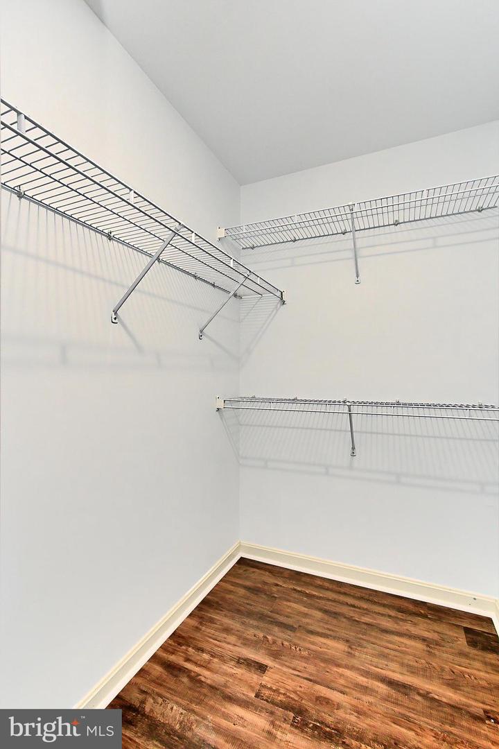 12511 N LAKE CT, FAIRFAX, Virginia 22033, 3 Bedrooms Bedrooms, ,3 BathroomsBathrooms,Residential,For sale,12511 N LAKE CT,VAFX2247956 MLS # VAFX2247956