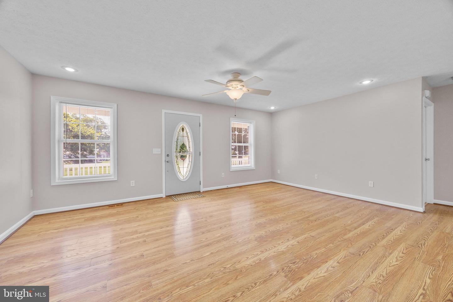 188 S SUNSET DR, BROADWAY, Virginia 22815, 3 Bedrooms Bedrooms, ,2 BathroomsBathrooms,Residential,For sale,188 S SUNSET DR,VARO2002380 MLS # VARO2002380