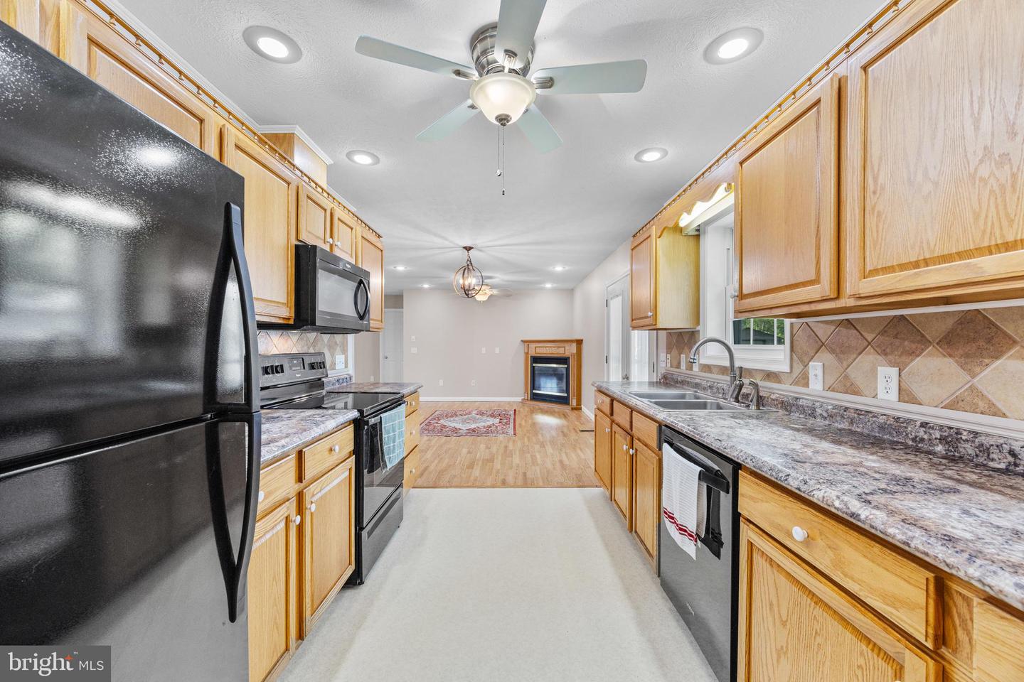 188 S SUNSET DR, BROADWAY, Virginia 22815, 3 Bedrooms Bedrooms, ,2 BathroomsBathrooms,Residential,For sale,188 S SUNSET DR,VARO2002380 MLS # VARO2002380