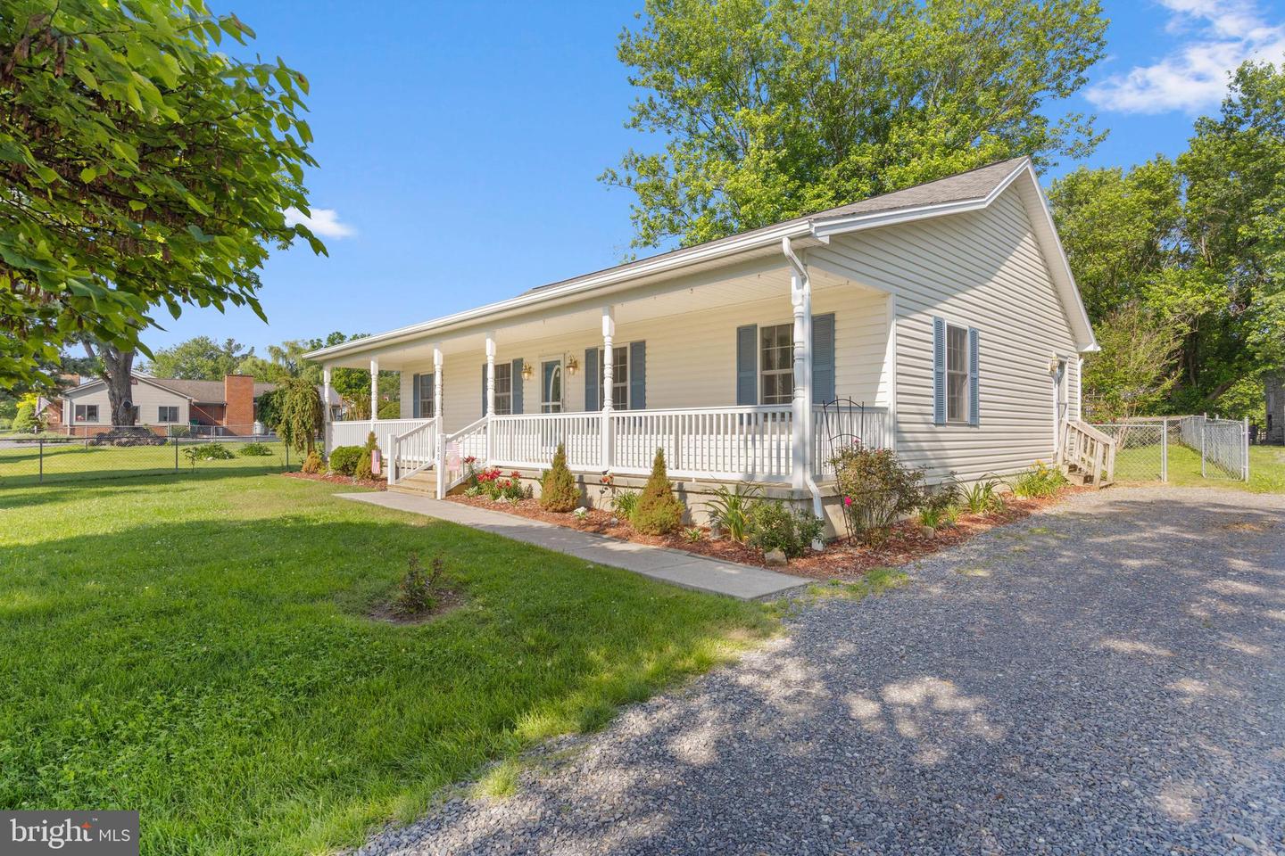 188 S SUNSET DR, BROADWAY, Virginia 22815, 3 Bedrooms Bedrooms, ,2 BathroomsBathrooms,Residential,For sale,188 S SUNSET DR,VARO2002380 MLS # VARO2002380