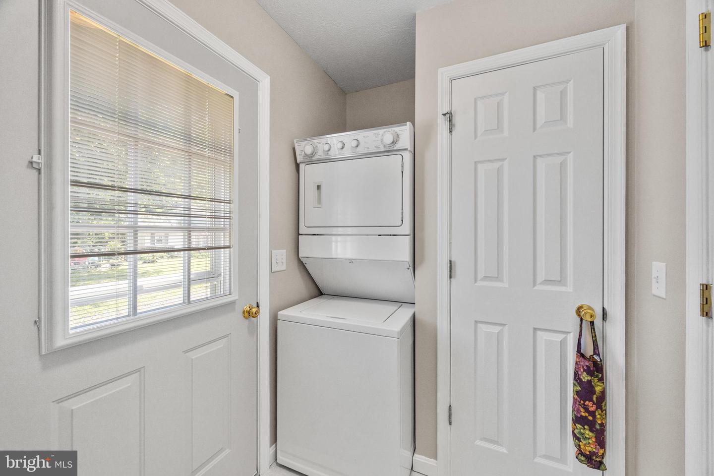 188 S SUNSET DR, BROADWAY, Virginia 22815, 3 Bedrooms Bedrooms, ,2 BathroomsBathrooms,Residential,For sale,188 S SUNSET DR,VARO2002380 MLS # VARO2002380
