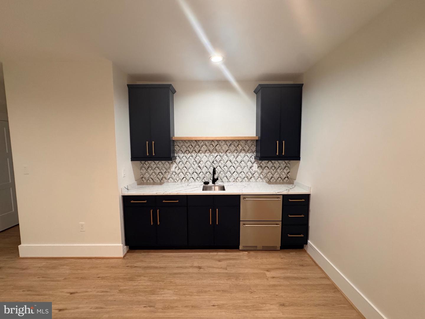 517 WALKER ST SW, VIENNA, Virginia 22180, 6 Bedrooms Bedrooms, ,5 BathroomsBathrooms,Residential,For sale,517 WALKER ST SW,VAFX2248012 MLS # VAFX2248012