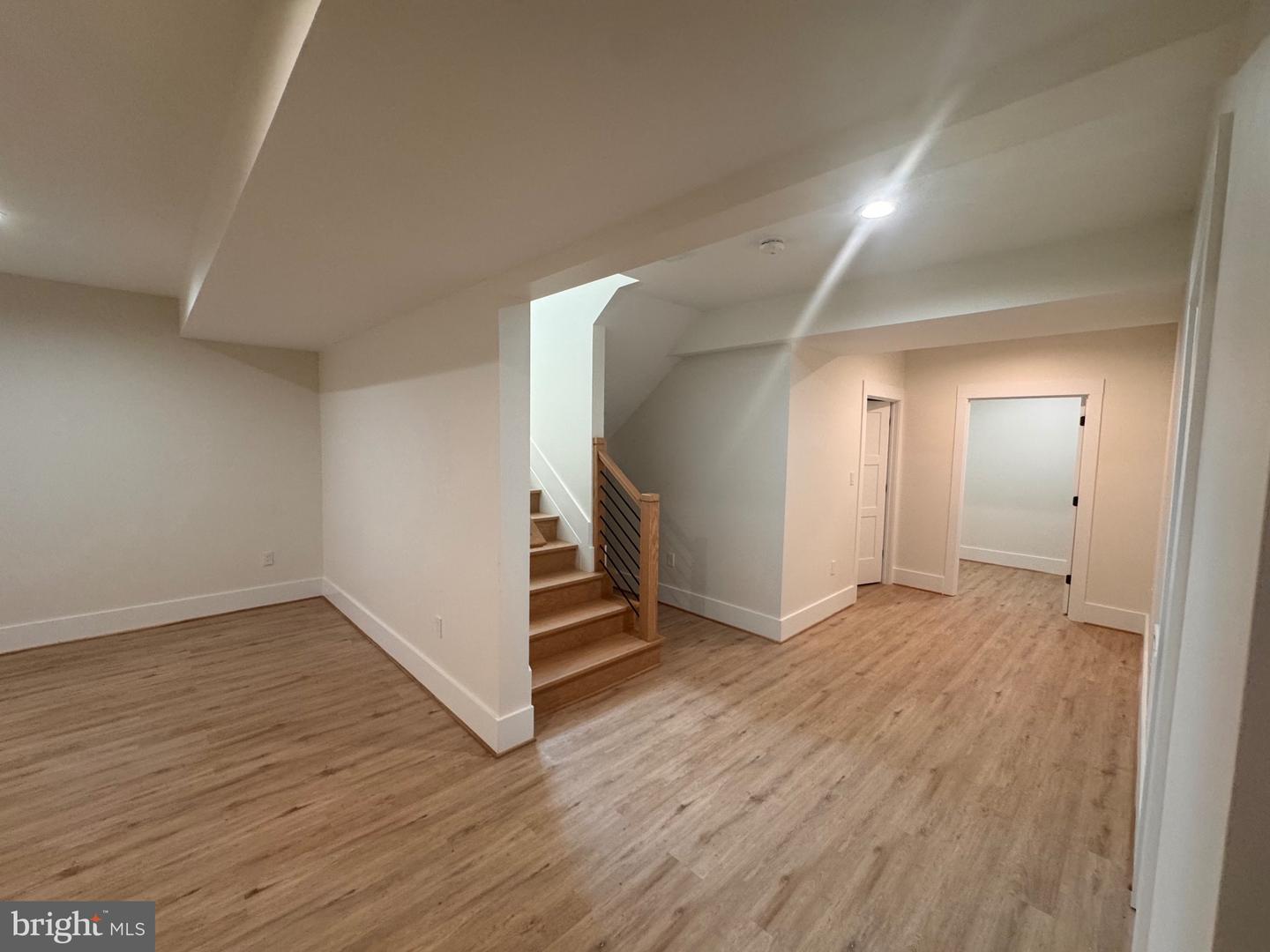 517 WALKER ST SW, VIENNA, Virginia 22180, 6 Bedrooms Bedrooms, ,5 BathroomsBathrooms,Residential,For sale,517 WALKER ST SW,VAFX2248012 MLS # VAFX2248012
