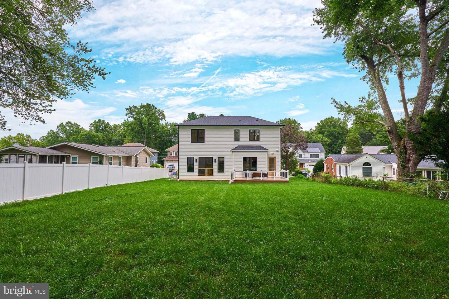 517 WALKER ST SW, VIENNA, Virginia 22180, 6 Bedrooms Bedrooms, ,5 BathroomsBathrooms,Residential,For sale,517 WALKER ST SW,VAFX2248012 MLS # VAFX2248012