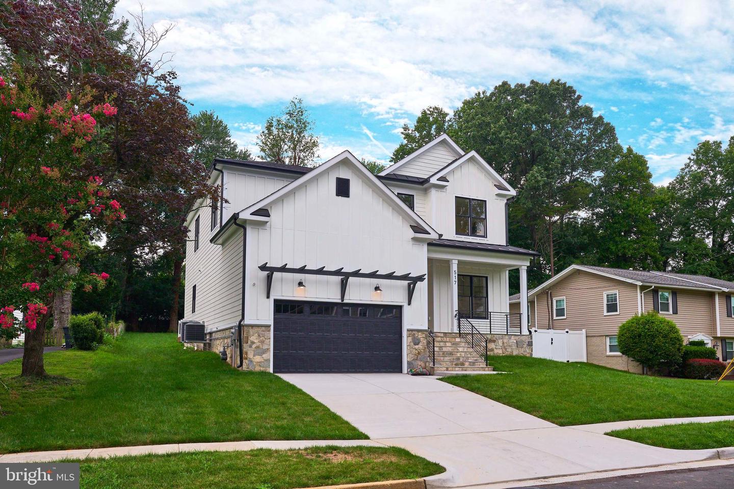 517 WALKER ST SW, VIENNA, Virginia 22180, 6 Bedrooms Bedrooms, ,5 BathroomsBathrooms,Residential,For sale,517 WALKER ST SW,VAFX2248012 MLS # VAFX2248012