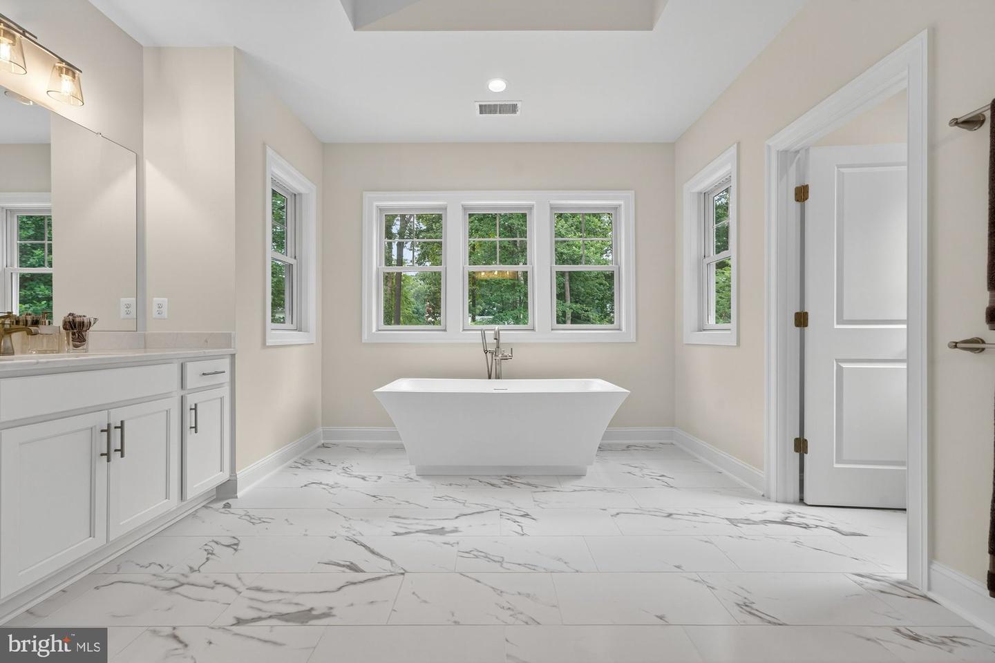 9350 TOVITO DR, FAIRFAX, Virginia 22031, 5 Bedrooms Bedrooms, ,4 BathroomsBathrooms,Residential,For sale,9350 TOVITO DR,VAFX2228440 MLS # VAFX2228440