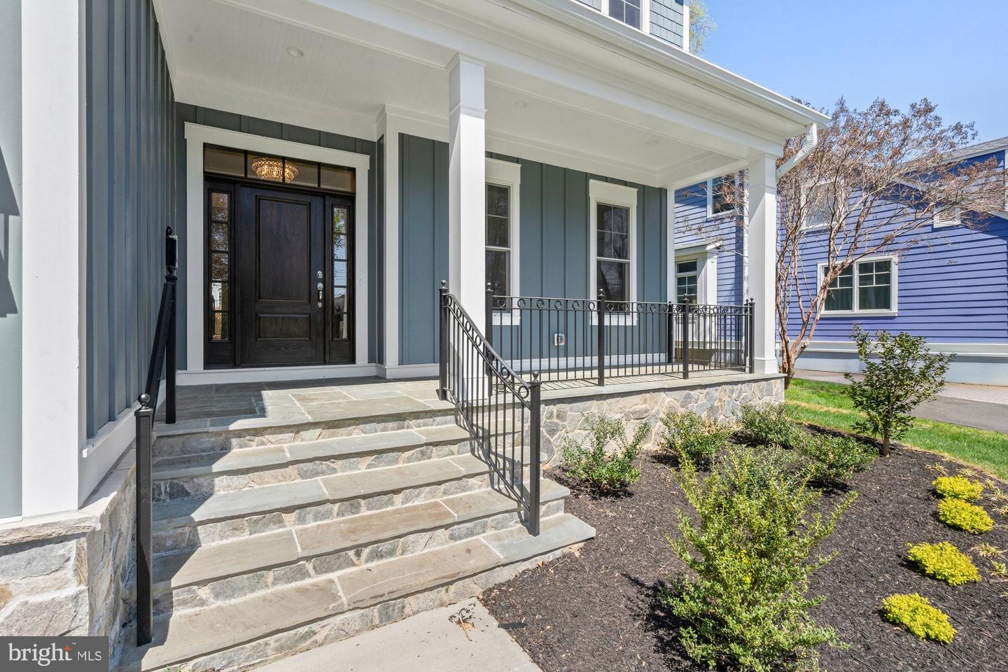 923 WARE ST SW, VIENNA, Virginia 22180, 6 Bedrooms Bedrooms, ,6 BathroomsBathrooms,Residential,For sale,923 WARE ST SW,VAFX2229068 MLS # VAFX2229068