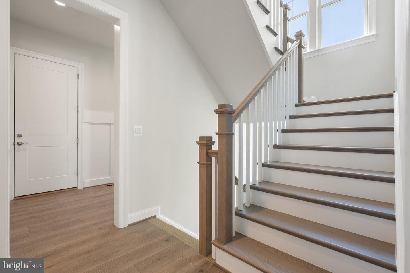 923 WARE ST SW, VIENNA, Virginia 22180, 6 Bedrooms Bedrooms, ,6 BathroomsBathrooms,Residential,For sale,923 WARE ST SW,VAFX2229068 MLS # VAFX2229068