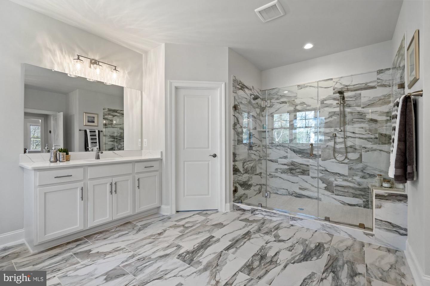 923 WARE ST SW, VIENNA, Virginia 22180, 6 Bedrooms Bedrooms, ,6 BathroomsBathrooms,Residential,For sale,923 WARE ST SW,VAFX2229068 MLS # VAFX2229068