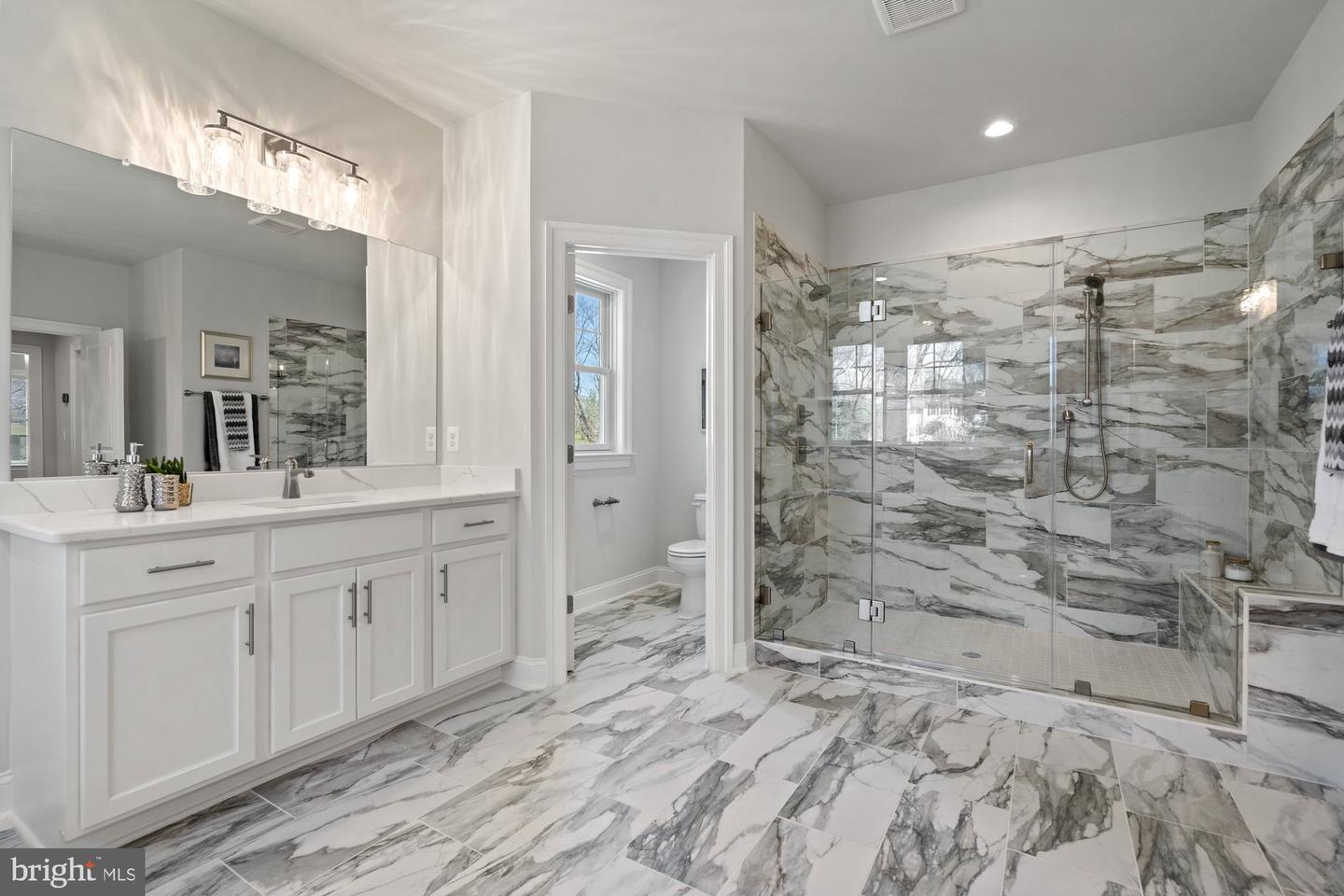 923 WARE ST SW, VIENNA, Virginia 22180, 6 Bedrooms Bedrooms, ,6 BathroomsBathrooms,Residential,For sale,923 WARE ST SW,VAFX2229068 MLS # VAFX2229068